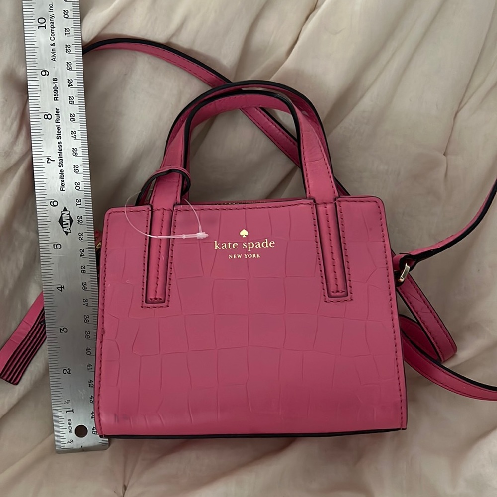 New with tags Kate Spade shoulder/crossbody bag.